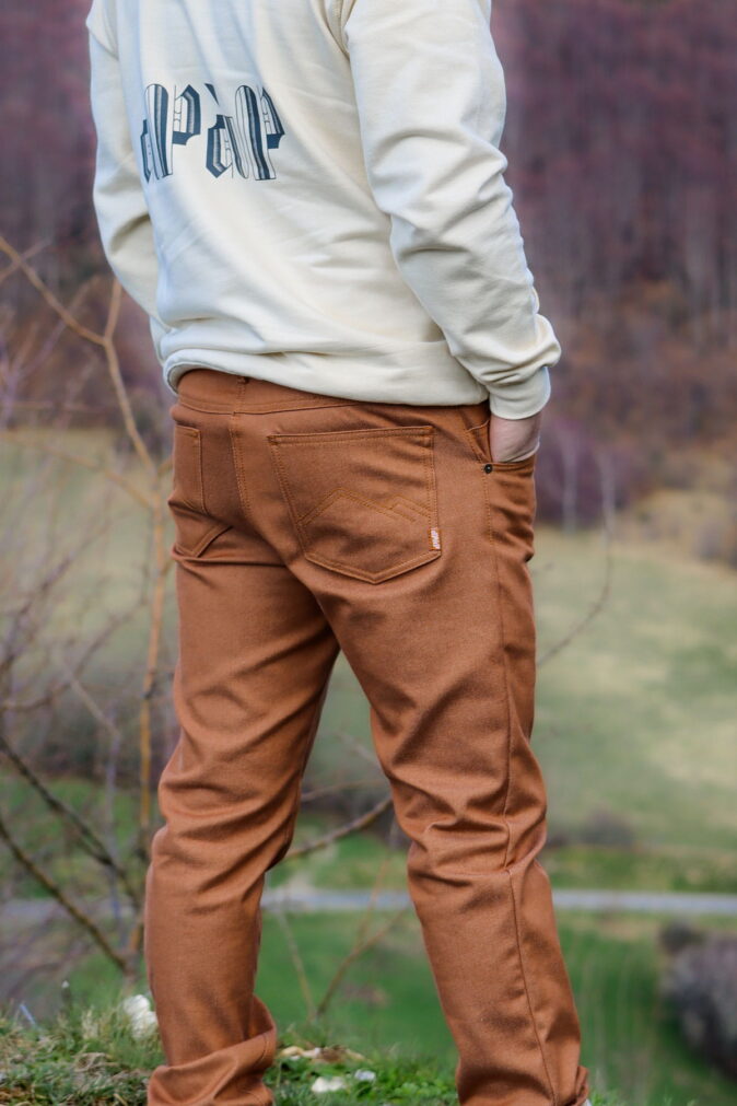 Jean marron caramel français