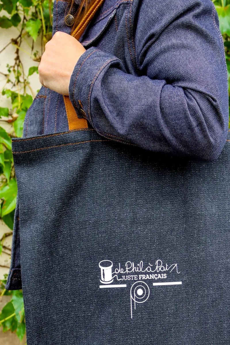 Tote bag en jean bleu et caramel – Image 3